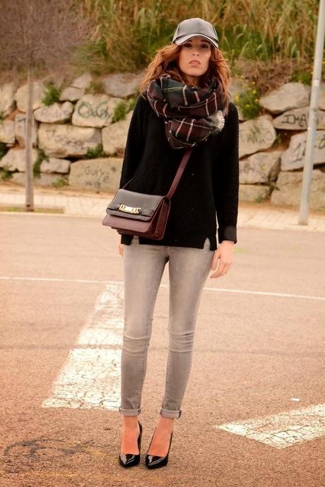 MY FAVORITE SCARF MY FAVORITE SCARF