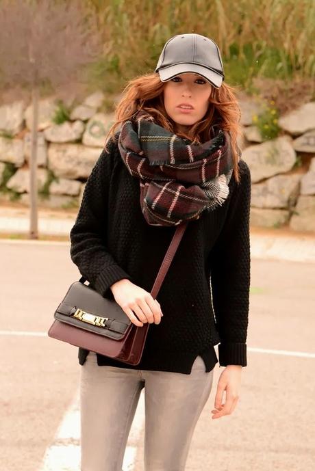 MY FAVORITE SCARF MY FAVORITE SCARF