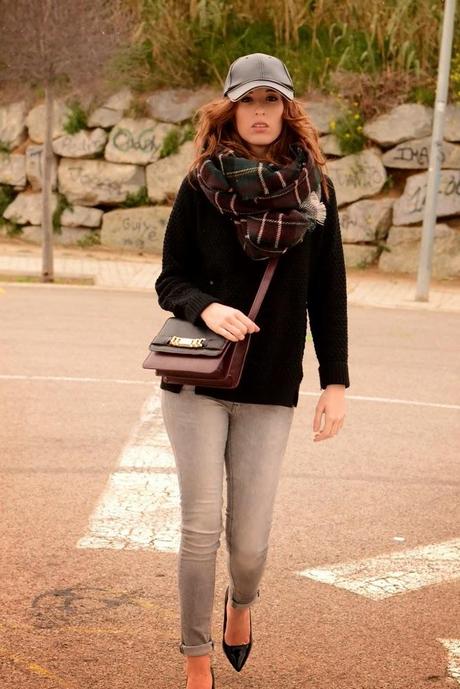 MY FAVORITE SCARF MY FAVORITE SCARF