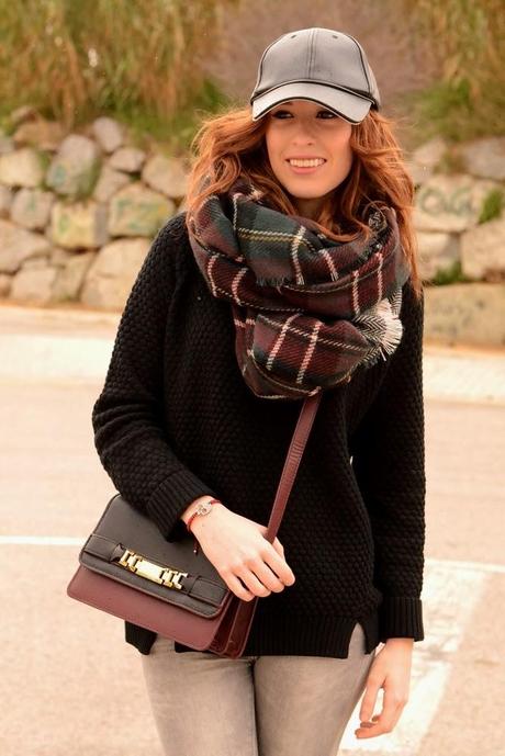 MY FAVORITE SCARF MY FAVORITE SCARF