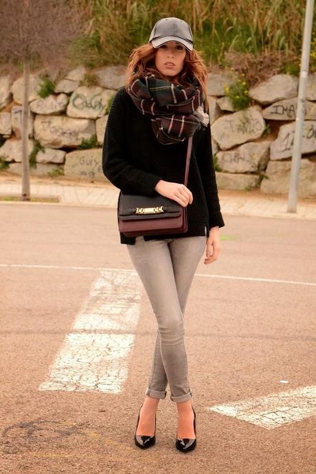 MY FAVORITE SCARF MY FAVORITE SCARF