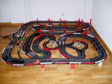 Nº 255. Circuito con Pit Box de scalextric. (incluye video) Nº 255. Circuito con Pit Box de scalextric. (incluye video)