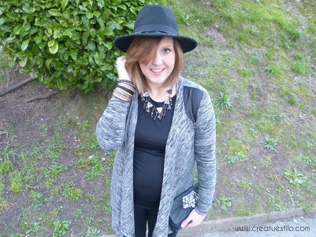 Look (premama o embarazada) total look black y chaqueta gris jaspeada de Sabochi Premamá Look premama o embarazada, total look black y chaqueta gris jaspeada de Sabochi Premamá (10)
