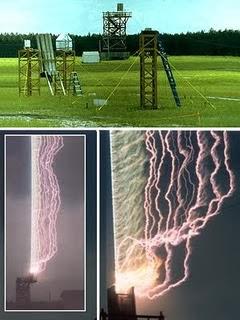 Fulguritas, los rayos petrificados RAYOS PETRIFICADOS,TRINITITAS Y METEORITOS