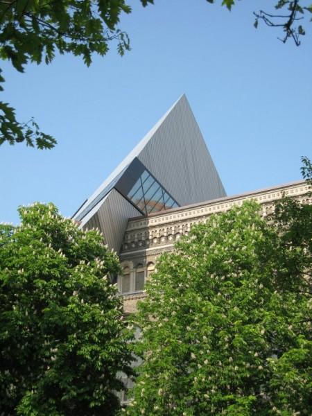 Arch2o-Royal-Ontario-Museum-Studio-Daniel-Libeskind-18