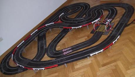 Montaje nº 96. Circuito con Pit Box en 2 plantas. Montaje nº 96. Circuito con Pit Box en 2 plantas.