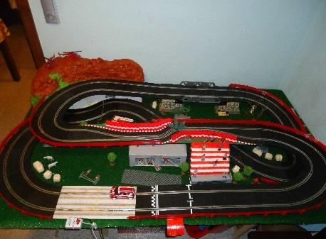 Montaje nº 93. Scalextric de sobremesa de 4 alturas. Montaje nº 93. Scalextric de sobremesa de 4 alturas.