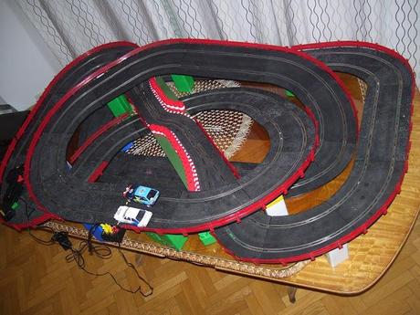 Montaje nº 93. Scalextric de sobremesa de 4 alturas. Montaje nº 93. Scalextric de sobremesa de 4 alturas.
