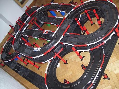 Montaje nº 95. Circuito Nº 1000. Laberinto simétrico con 2 cruces de 5 alturas. Montaje nº 95. Circuito Nº 1000. Laberinto simétrico con 2 cruces de 5 alturas.