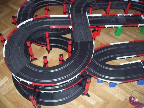 Montaje nº 95. Circuito Nº 1000. Laberinto simétrico con 2 cruces de 5 alturas. Montaje nº 95. Circuito Nº 1000. Laberinto simétrico con 2 cruces de 5 alturas.