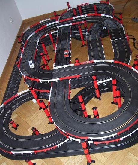 Montaje nº 95. Circuito Nº 1000. Laberinto simétrico con 2 cruces de 5 alturas. Montaje nº 95. Circuito Nº 1000. Laberinto simétrico con 2 cruces de 5 alturas.