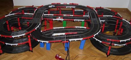 Montaje nº 95. Circuito Nº 1000. Laberinto simétrico con 2 cruces de 5 alturas. Montaje nº 95. Circuito Nº 1000. Laberinto simétrico con 2 cruces de 5 alturas.