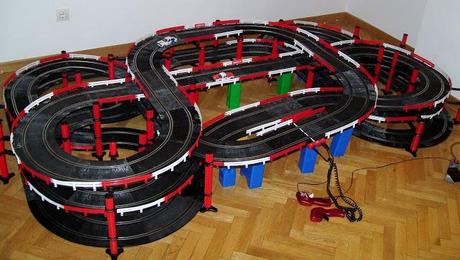 Montaje nº 95. Circuito Nº 1000. Laberinto simétrico con 2 cruces de 5 alturas. Montaje nº 95. Circuito Nº 1000. Laberinto simétrico con 2 cruces de 5 alturas.