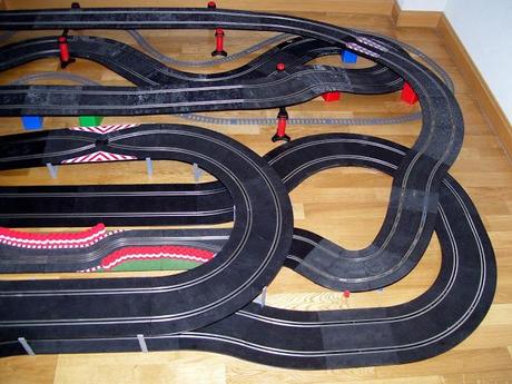 Montaje nº 86. Circuito con zonas de frenada. Montaje nº 86. Circuito con zonas de frenada.