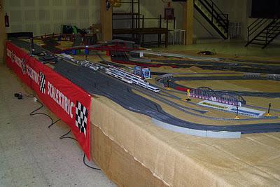 Scalextric y pequetren en Loeches. Scalextric y pequetren en Loeches.