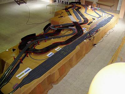 Scalextric y pequetren en Loeches. Scalextric y pequetren en Loeches.