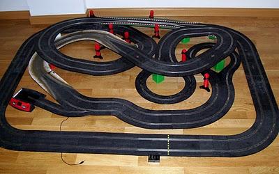 Montajes de slot. Nº 14. Otra opción con el pack Crono Rally. Dos circuitos fijos en la misma maqueta. Montajes de slot. Nº 14. Otra opción con el pack Crono Rally. Dos circuitos fijos en la misma maqueta.