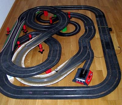 Montajes de slot. Nº 14. Otra opción con el pack Crono Rally. Dos circuitos fijos en la misma maqueta. Montajes de slot. Nº 14. Otra opción con el pack Crono Rally. Dos circuitos fijos en la misma maqueta.