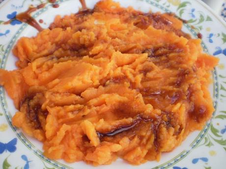 ROSA DE MALAGA HECHAS PURÉ CON MIEL DE CAÑA DE LA AXARQUIA ROSA DE MALAGA HECHAS PURÉ CON MIEL DE CAÑA DE LA AXARQUIA