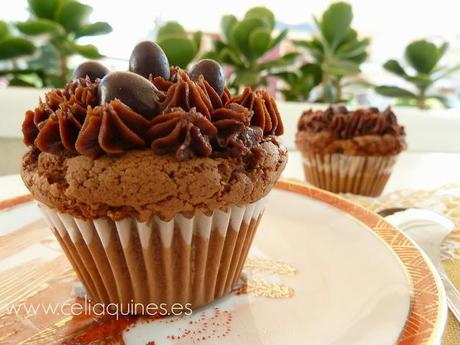 CUPCAKES DE CHOCOLATE Y CAFÉ SIN GLUTEN CUPCAKES DE CHOCOLATE Y CAFÉ SIN GLUTEN