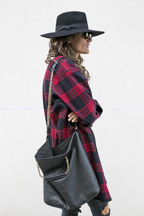 PERFECT TARTAN CAPE OUTFITS, black, tartan ,cape, zara studio, bohochic, hat, ripped jeans, topshop, 41 eyewear, seen, gafas de terciopelo, cristina blanco, spanish fashion blog, guia de estilo, guiadeestilo