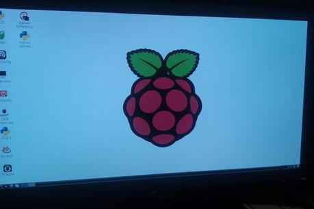 Manual de Raspberry pi. Primer arranque con Raspbian Manual de Raspberry pi. Primer arranque con Raspbian
