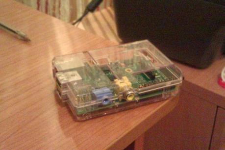 Manual de Raspberry pi. Primer arranque con Raspbian Manual de Raspberry pi. Primer arranque con Raspbian