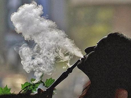 Fumar Shisha es como fumar 100 cigarrillos Fumar Shisha es como fumar 100 cigarrillos