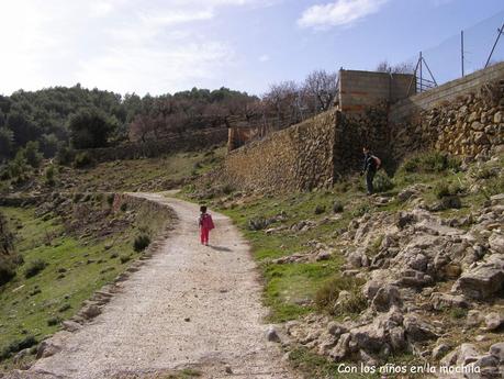 Un paseo por Alcoleja (Alicante)