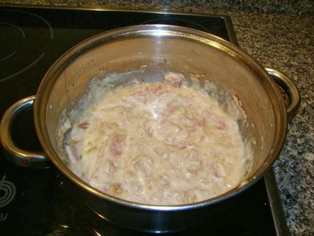 NIDOS CON SALSA DE QUESO NIDOS CON SALSA DE QUESO