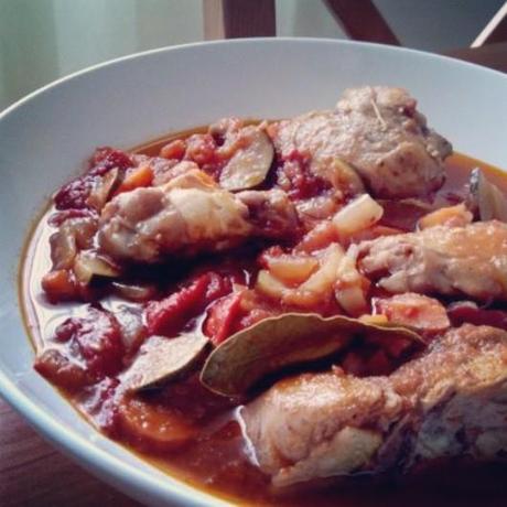 pollo con salsa y verduras pollo_con_salsa_y_verduras