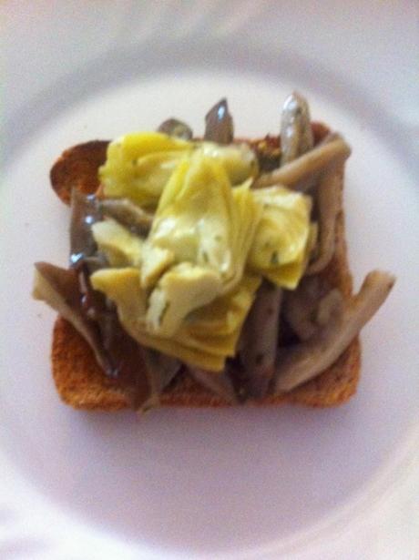 tosta-de-setas-al-ajillo-con-alcachofas-a-la-mostaza Tosta De Setas Al Ajillo Con Alcachofas A La Mostaza