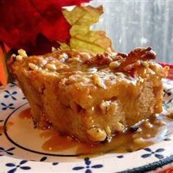 Budín de Pan con salsa de Praline Budín de Pan con salsa de Praline