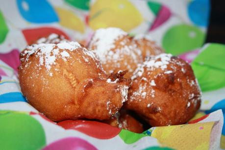 Nauzen, Krapfen... oder wie auch immer :) Nauzen, Krapfen... oder wie auch immer :)