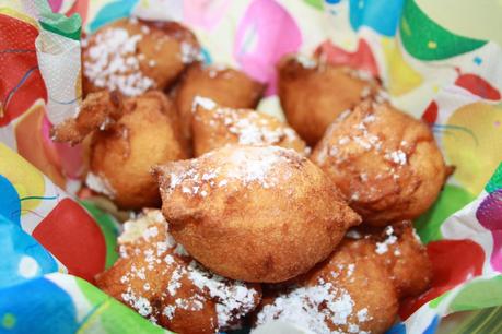 Nauzen, Krapfen... oder wie auch immer :) Nauzen, Krapfen... oder wie auch immer :)