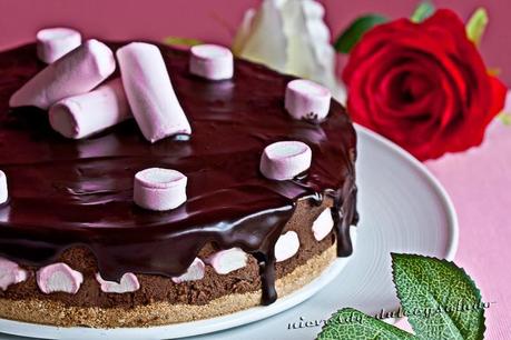 TARTA DE NUBES (MARSHMALLOWS) Y MOUSSE DE CHOCOLATE TARTA DE NUBES (MARSHMALLOWS) Y MOUSSE DE CHOCOLATE