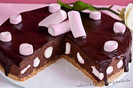 TARTA DE NUBES (MARSHMALLOWS) Y MOUSSE DE CHOCOLATE TARTA DE NUBES (MARSHMALLOWS) Y MOUSSE DE CHOCOLATE