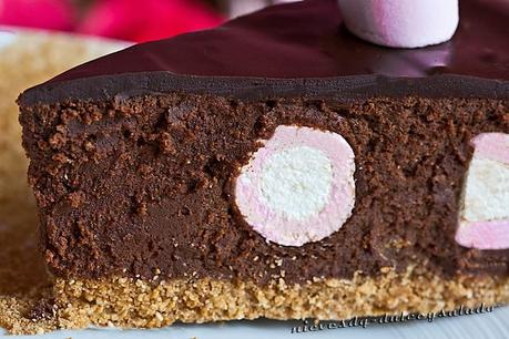 TARTA DE NUBES (MARSHMALLOWS) Y MOUSSE DE CHOCOLATE TARTA DE NUBES (MARSHMALLOWS) Y MOUSSE DE CHOCOLATE