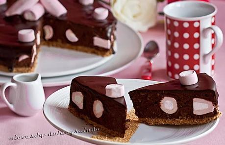 TARTA DE NUBES (MARSHMALLOWS) Y MOUSSE DE CHOCOLATE TARTA DE NUBES (MARSHMALLOWS) Y MOUSSE DE CHOCOLATE