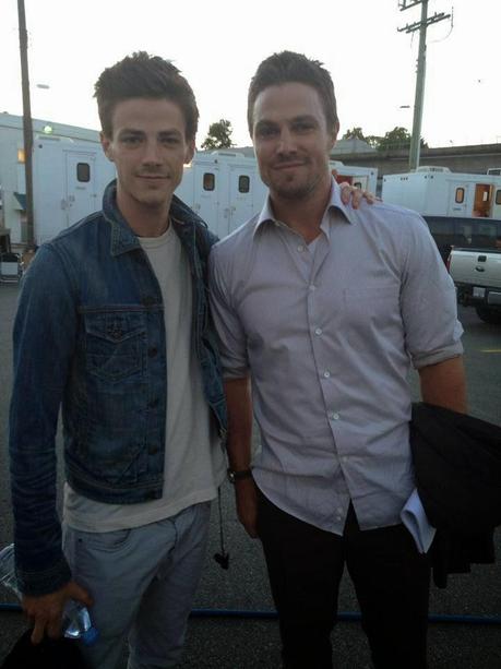 THE FLASH: Primer vistazo al traje del nuevo Flash televisivo THE FLASH: Primer vistazo al traje del nuevo Flash televisivo