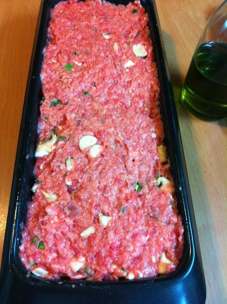 Fiambre De Carne Picada Con Serrano, Champiñones Y Su Crema Fiambre De Carne Picada Con Serrano, Champiñones Y Su Crema