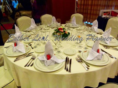 I Jornada de Feria de la Boda en el Hotel Las Provincias (Fuenlabrada) montaje mesa