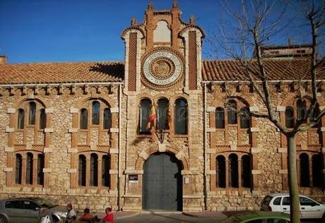 La Plaza del Torico, punto de encuentro del modernismo de Teruel 