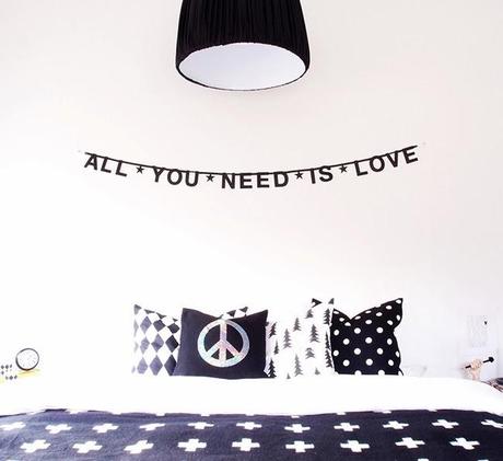 Como sacarle partido a un dormitiorio BLANCO Y NEGRO Como sacarle partido a un dormitiorio BLANCO Y NEGRO