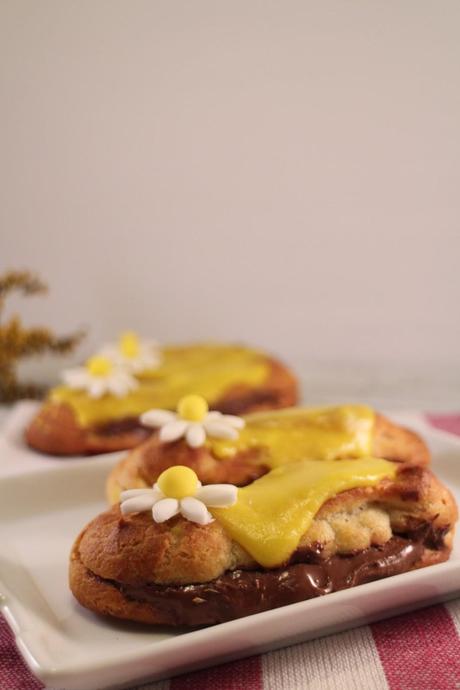 Chocolate eclairs Chocolate eclairs