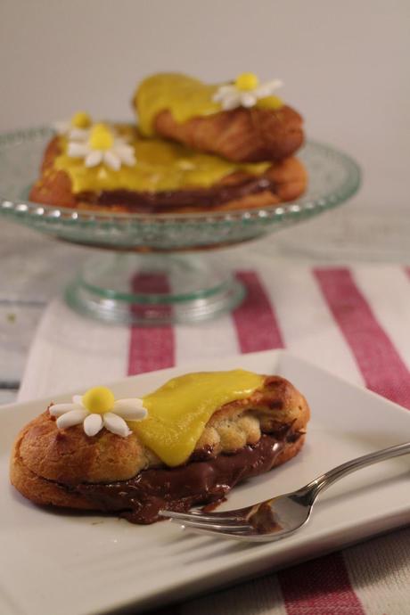 Chocolate eclairs Chocolate eclairs