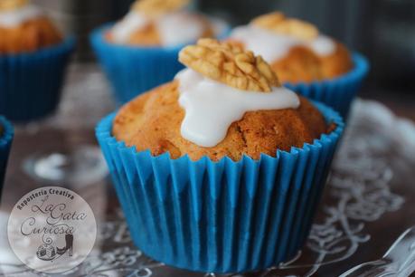 MUFFINS DE MANZANA SALTEADA, NUECES Y MAZAPAN MUFFINS DE MANZANA SALTEADA, NUECES Y MAZAPAN