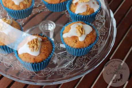 MUFFINS DE MANZANA SALTEADA, NUECES Y MAZAPAN MUFFINS DE MANZANA SALTEADA, NUECES Y MAZAPAN