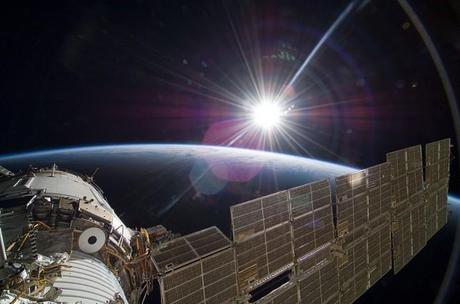 El sol sobre la Tierra. International Space Station Science, 22-11-2009.