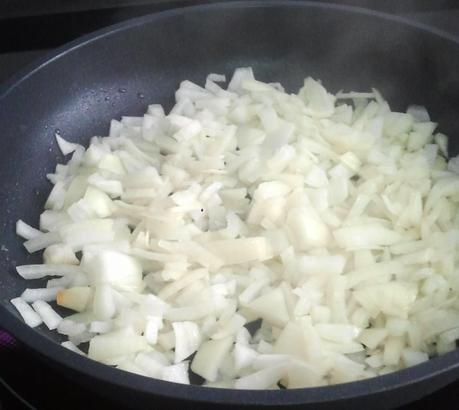 Espaguetis con carne piacada Espaguetis con carne piacada